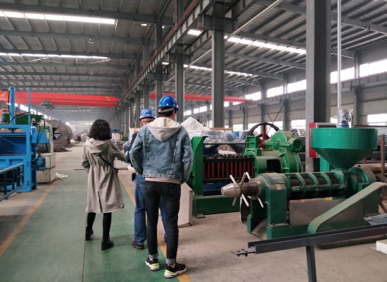 Российские клиенты посетили компанию Henan Doing для проекта по производству масла из рисовых отрубей
